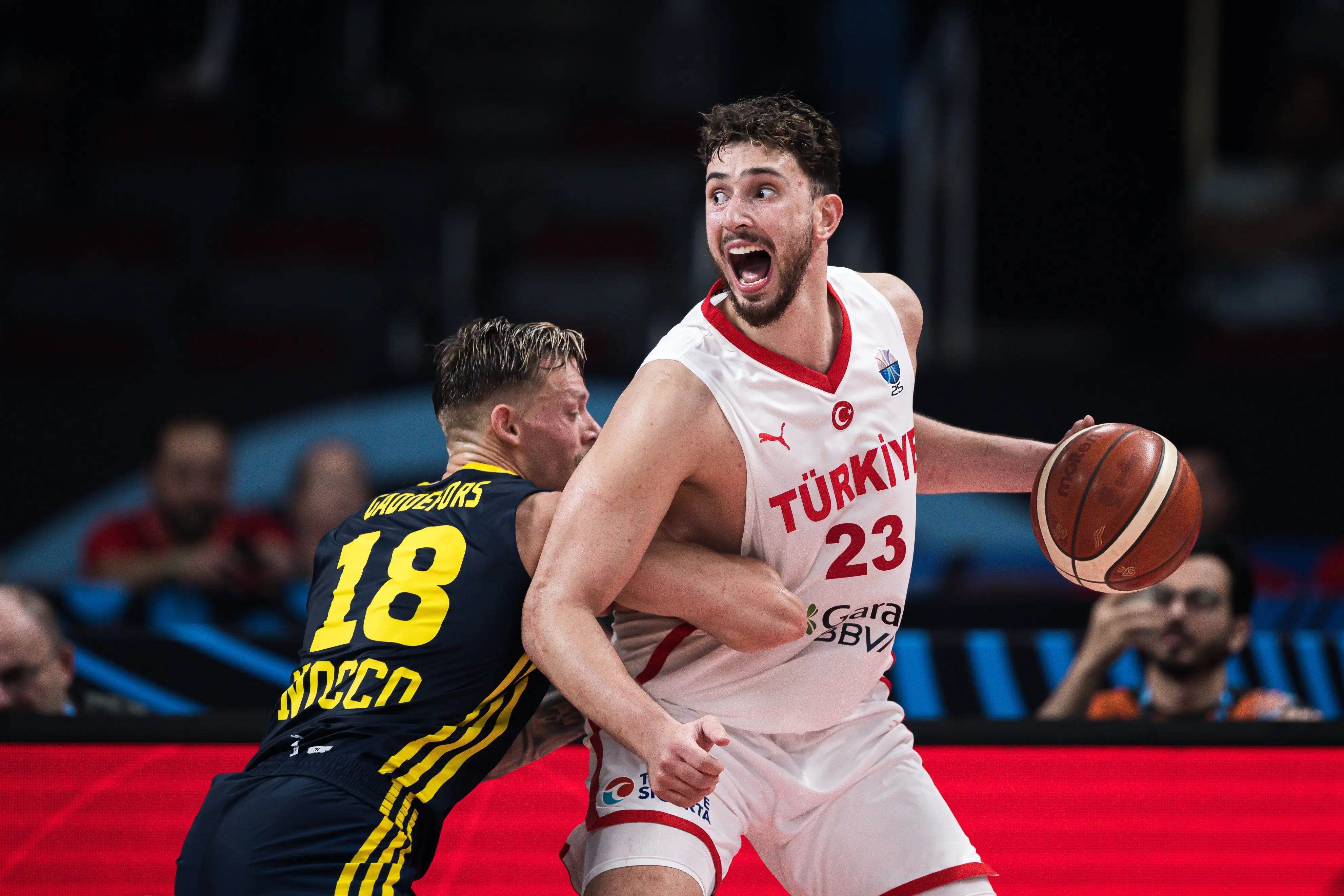 申京虽然是 申京虽然是